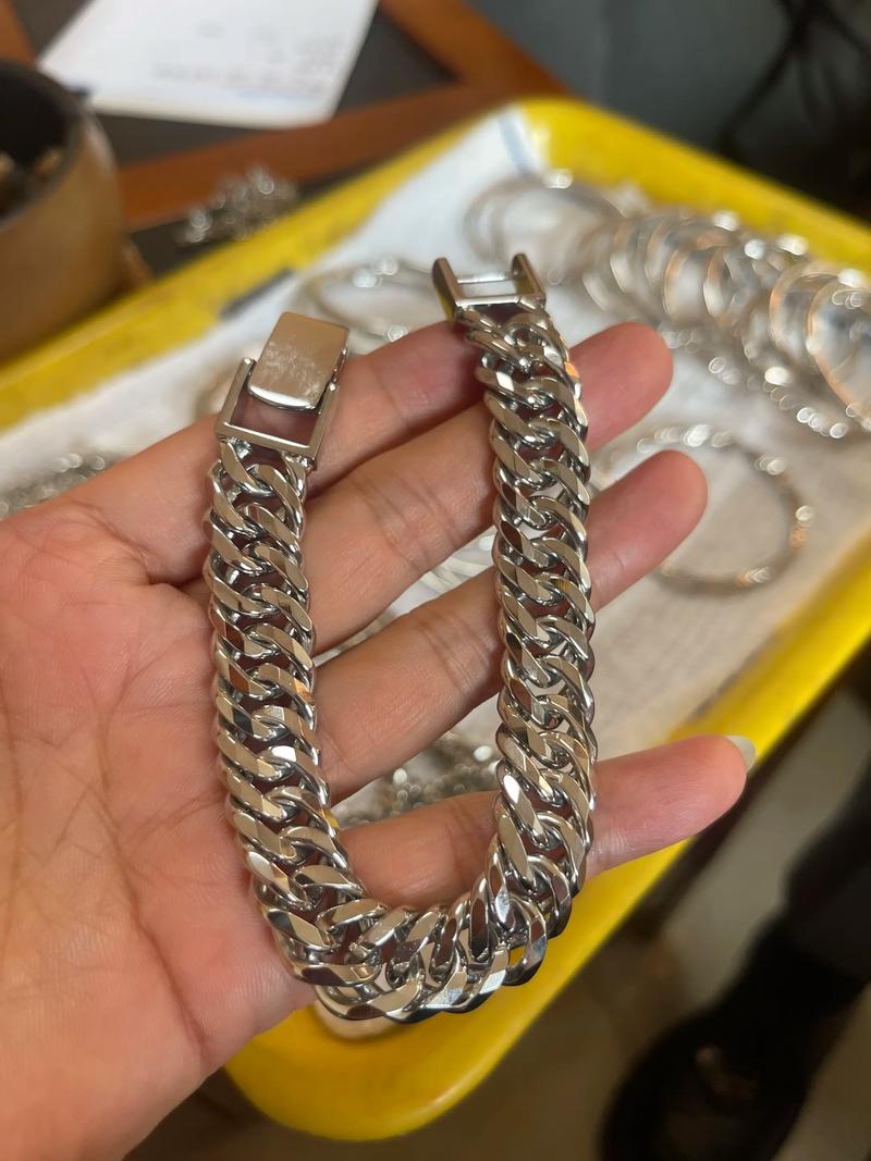 铂金首饰